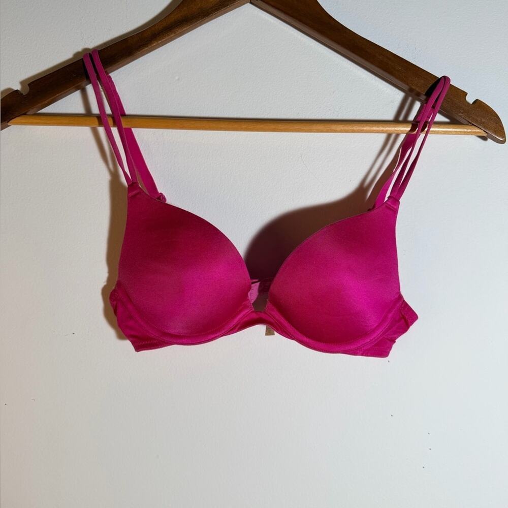 Victorias Secret Vibrant Pink Women's Bra